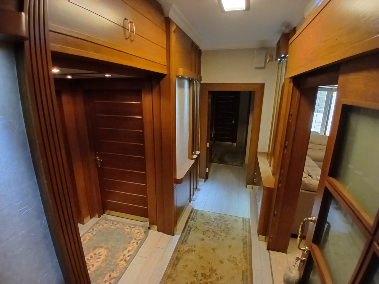 Excellent Furnished Apartment in Shmeisani - Property Image 8